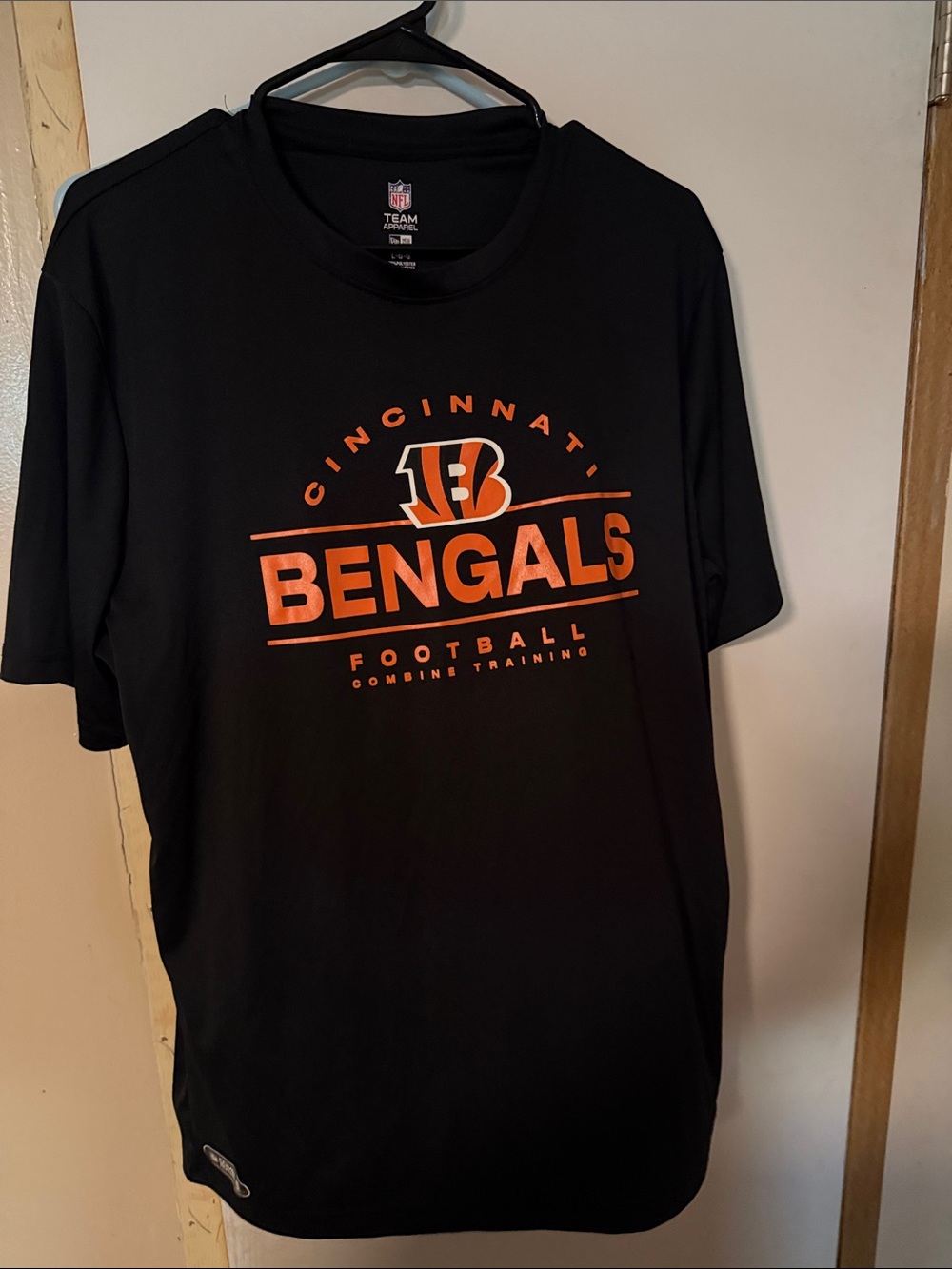 NFL Cincinnati Bengals Black and Orange Logo Tee